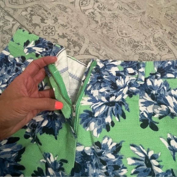 J.Crew | Green & Blue Floral Hi-Rise Shorts | SZ 4 (27) - Picture 6 of 10